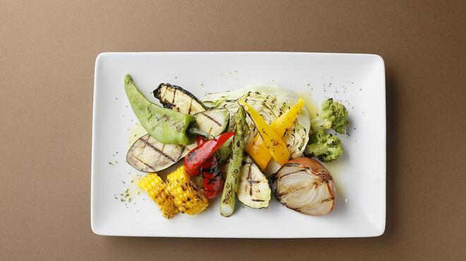 ダブリュー表参道 ザ セラーグリル - メイン写真: