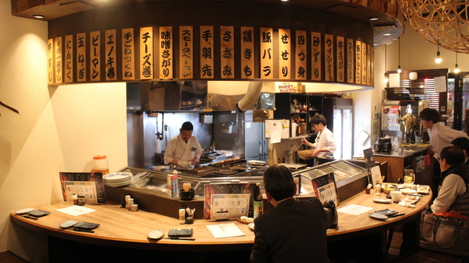 薫香炭火焼き 炊き餃子 焼鳥ただし - メイン写真: