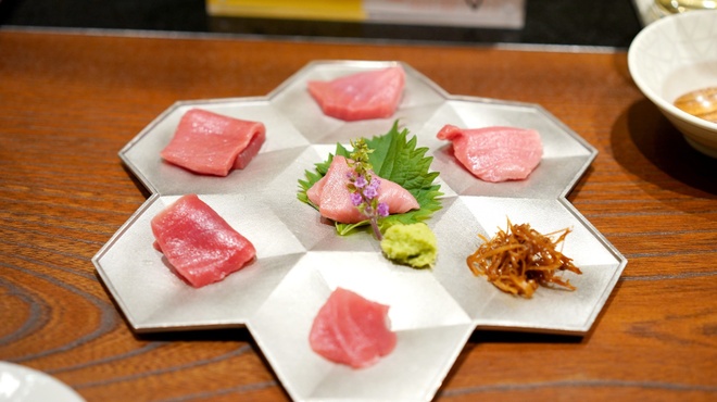 蕎庵 三たて - 料理写真:鮪の食べ比べ