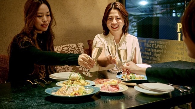 ロジック - メイン写真: