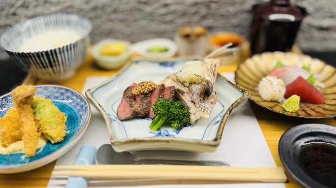 座屋 - メイン写真: