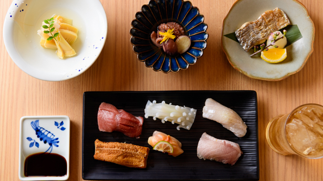 魚屋すし三陽 - メイン写真:
