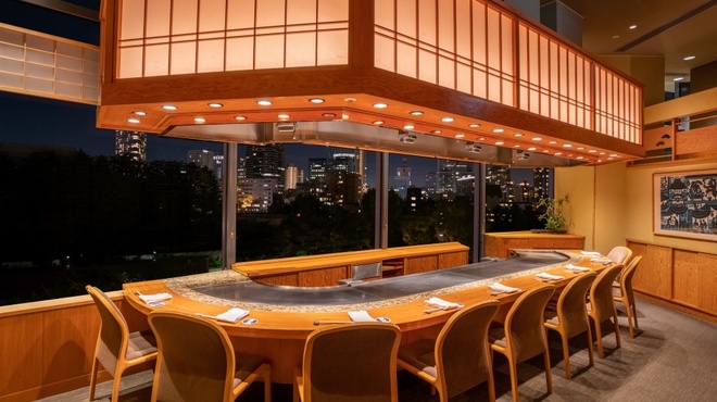 鉄板焼ステーキ 喜扇亭 東京ミッドタウン店 - 内観写真: