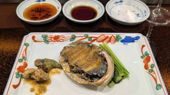鉄板焼 さざんか - 料理写真:♪活け鮑の肝バター醤油♪