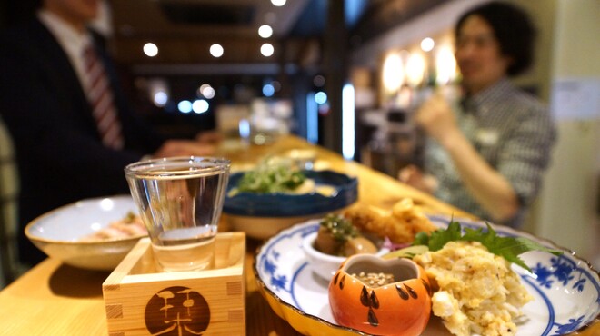 京都 四条木屋町 立ち飲み 四季彩しをり - メイン写真: