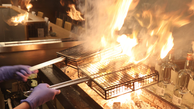 炭火と串焼きと肴 原価酒場 イロ鶏ドリ - メイン写真: