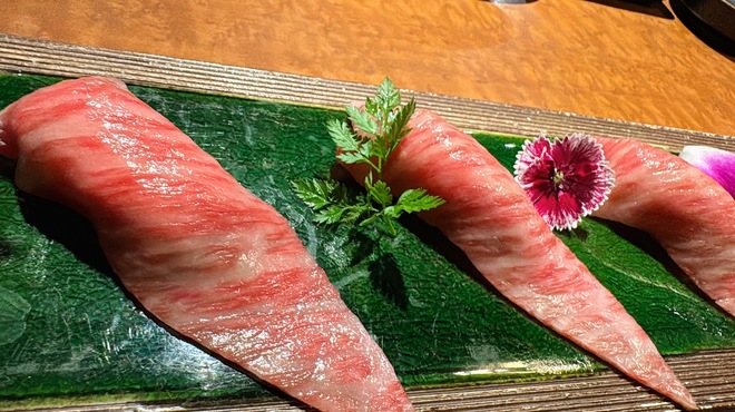 焼肉 にくなべ屋 神戸びいどろ 北野坂店 - メイン写真: