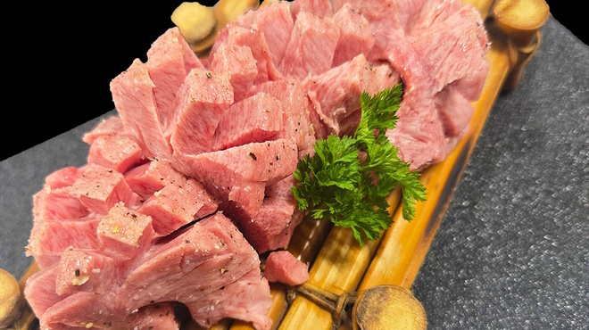 炭火焼肉・にくなべ屋 神戸びいどろ - メイン写真: