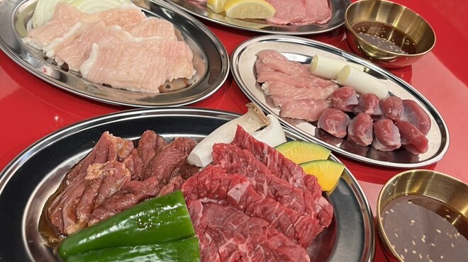 大衆焼肉 肉まる - メイン写真: