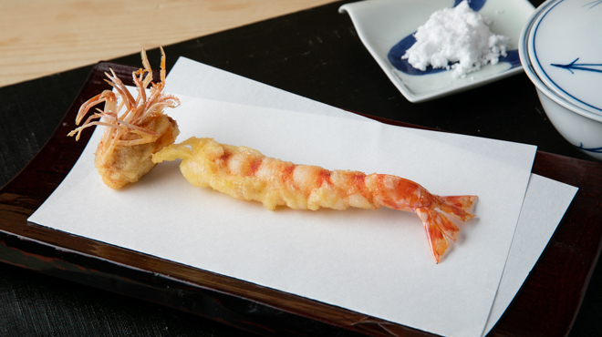 天麩羅とお蕎麦　三輪 - 料理写真:活車海老ならではの甘み