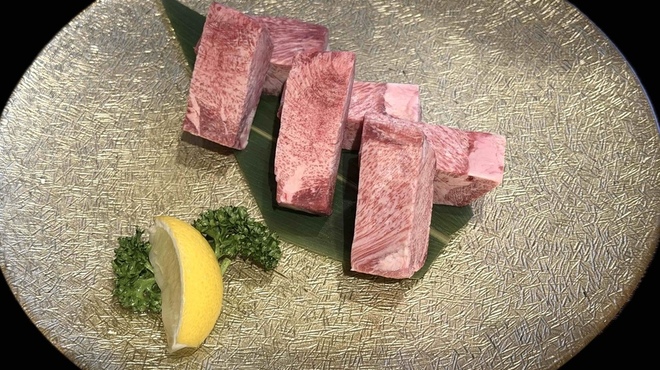 焼肉R.Y.U-龍 - メイン写真: