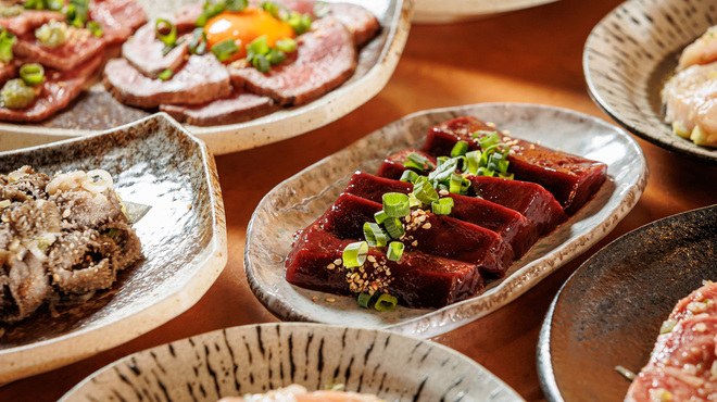 ホルモン焼肉 富や 栄店 - メイン写真: