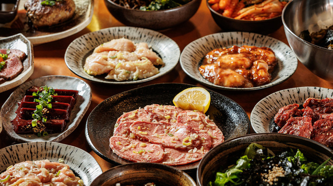 ホルモン焼肉 富や 栄店 - メイン写真: