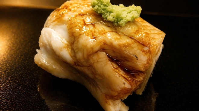 寛龍 - 料理写真:煮穴子、明石のでんすけ穴子です。
