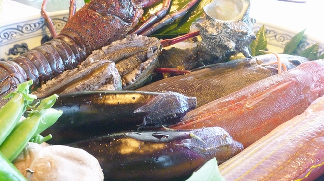 松嘉庵 - 料理写真:地元産の魚や貝類をメインに、仕入れております！