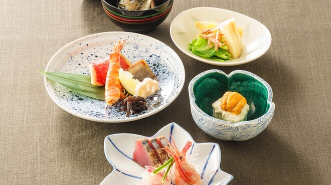 日本料理 大和屋さんげん 大阪梅田ヒルトンプラザ・ウエスト店 - メイン写真: