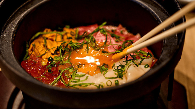 広島焼肉　肉屋のぶすけ紙屋町 - メイン写真: