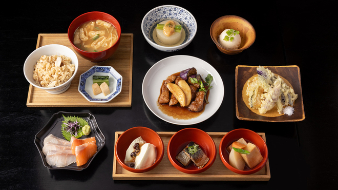 小布施 寄り付き料理 蔵部 - メイン写真: