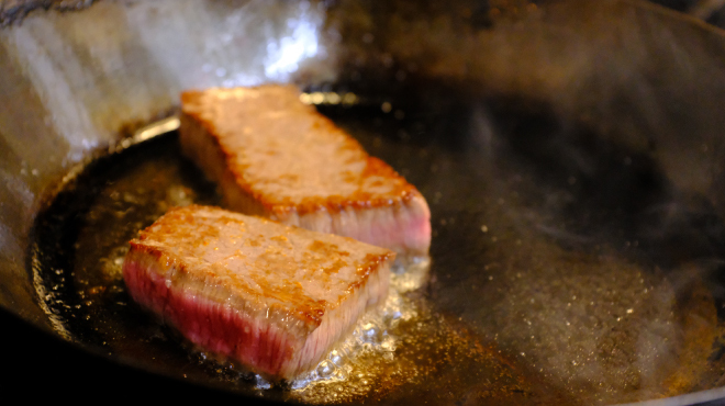 神戸牛洋食アモナ - メイン写真: