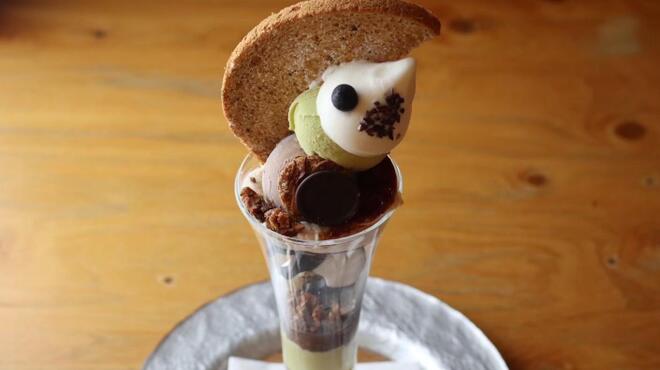 夜パフェ専門店 Parfaiteria beL - メイン写真: