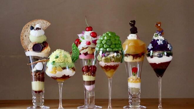 夜パフェ専門店 Parfaiteria beL - メイン写真: