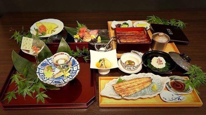 割烹蒲焼 横浜八十八 吉田町店 - メイン写真: