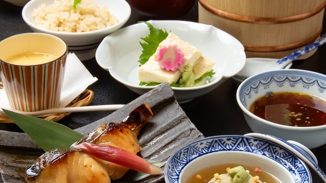 京懐石とゆば料理 松山閣 JR京都伊勢丹店 - メイン写真: