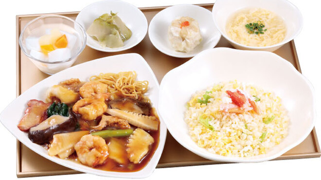 南国酒家 - 料理写真:【ランチ限定】海老蟹セット