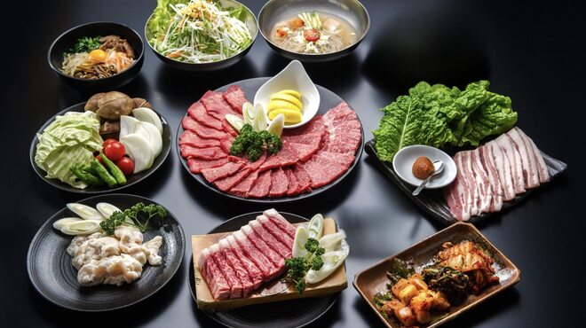 王様の焼肉くろぬま - 料理写真: