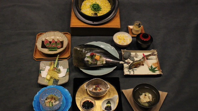 粋 料亭 助六 - 料理写真:R8.6月のお料理　8.800円(税込)