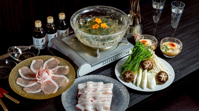 創作料理と宝石鍋しゃぶしゃぶ 宝泉 - メイン写真: