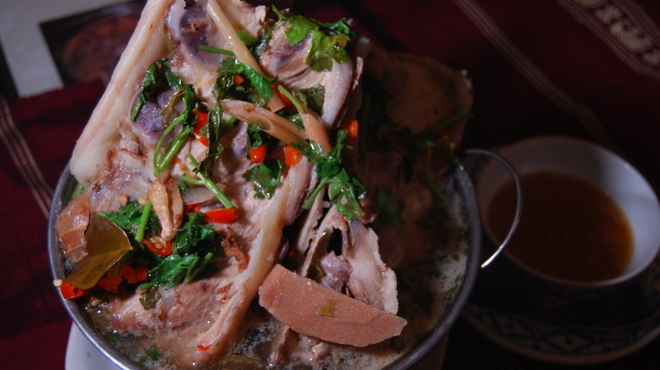 タイ料理専門店　TAI THAI - 料理写真:レンサープ　豚背肉のスパイシースープ