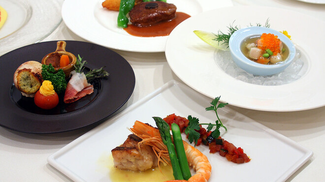 セサンパ - 料理写真:コースメニューの一例
