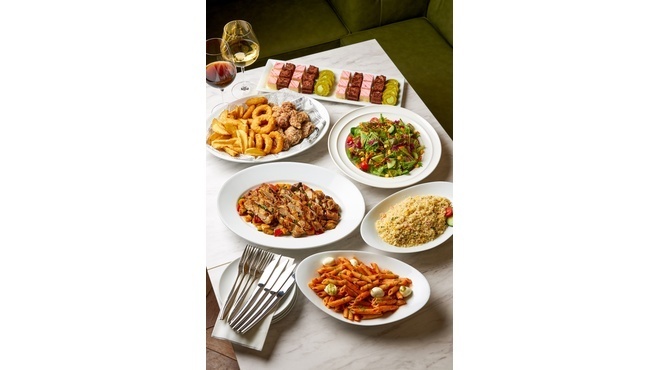 R1 TOKYO Bar&Restaurant - メイン写真: