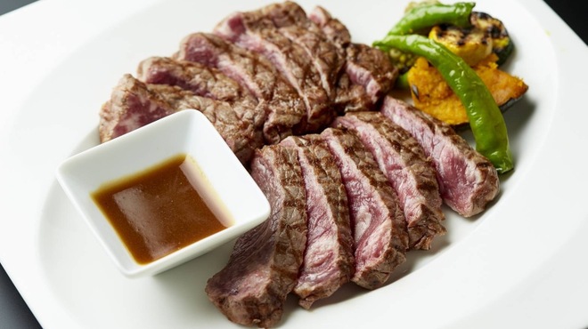 R1 TOKYO Bar&Restaurant - メイン写真: