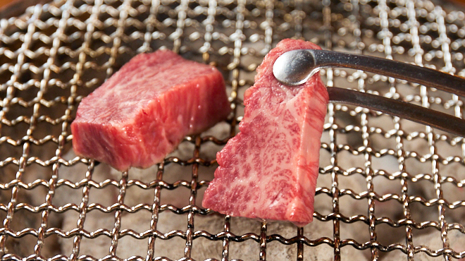 松阪牛炭火焼肉まる良 - メイン写真: