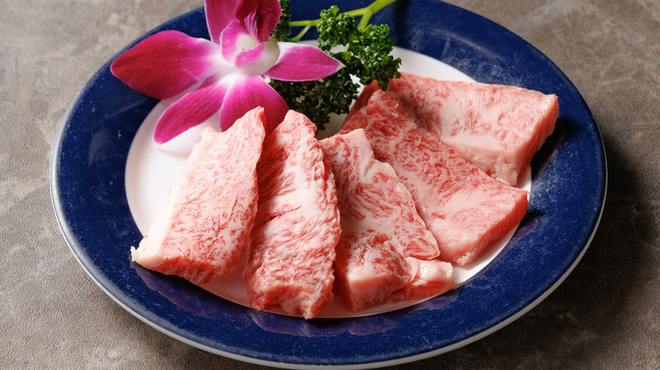 炭火焼肉 新宿 柳苑 - メイン写真:
