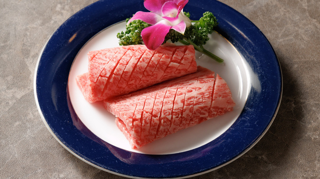 炭火焼肉 新宿 柳苑 - メイン写真: