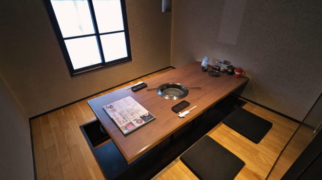 厳選和牛 焼肉 犇屋 - メイン写真: