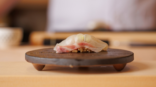 鮨 からす 十三店 - メイン写真: