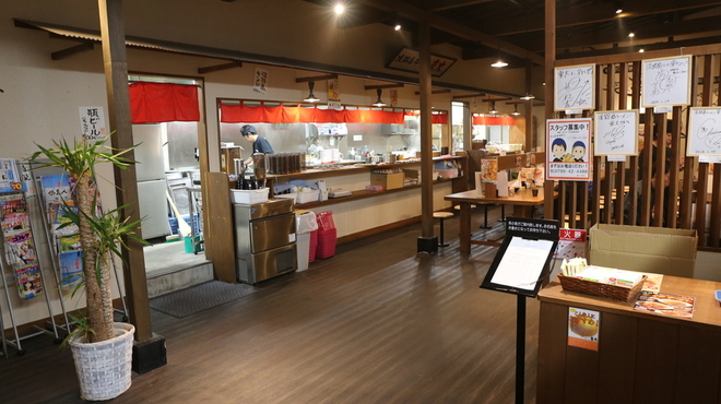 淡路島ラーメン - 内観写真: