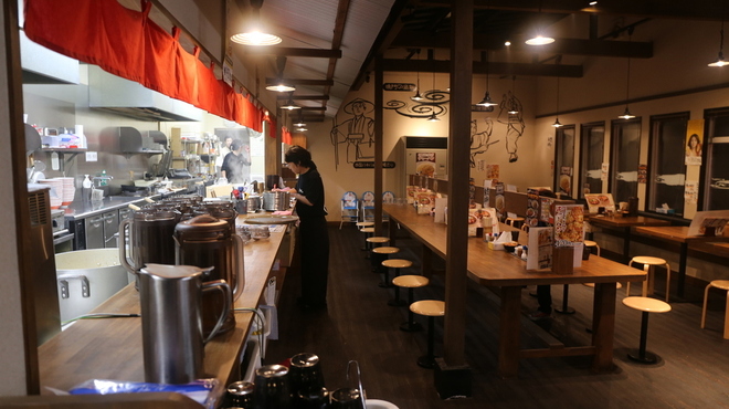淡路島ラーメン - 内観写真: