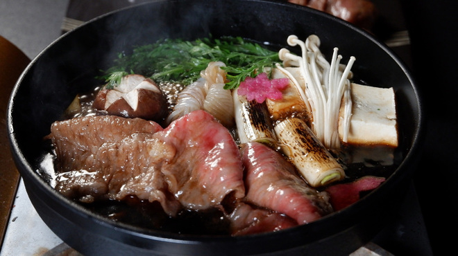 和牛すき焼き うに虎 - メイン写真: