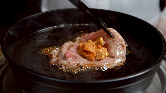 和牛すき焼き うに虎 - メイン写真: