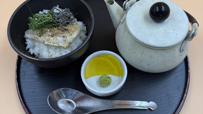 餃子とレモンサワー うさぎや - メイン写真: