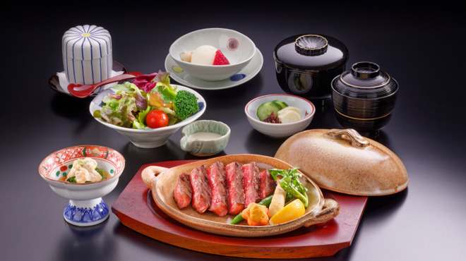 ガーデンレストラン 人形町 今半 - 料理写真:網焼ステーキ御膳【100g】