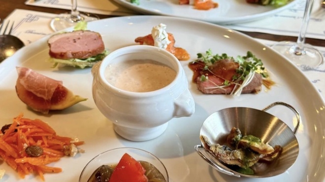 Maison de Lyon Rouge - 料理写真:コース前菜8種盛り合わせ