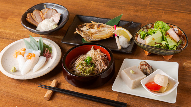 日本酒cafe & 蕎麦 誘酒庵 - メイン写真:
