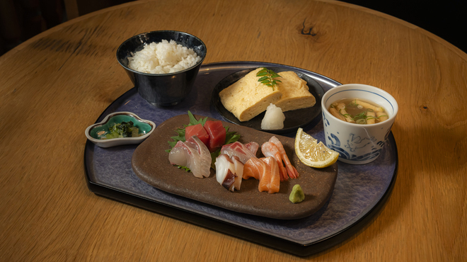 海鮮居酒屋 三ノ宮産直市場 - メイン写真: