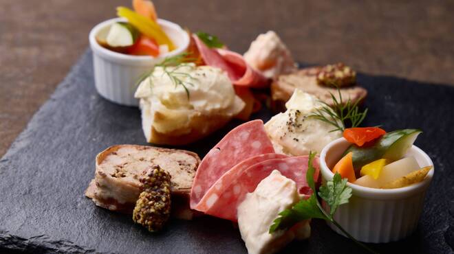 MEAT&WINE WINEHALL GLAMOUR - メイン写真: